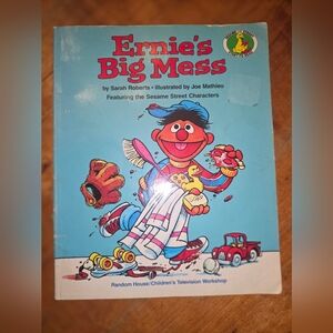 ERNIE'S BIG MESS (A Sesame Street Start-To-Read Book) - Sesame Street - Good...